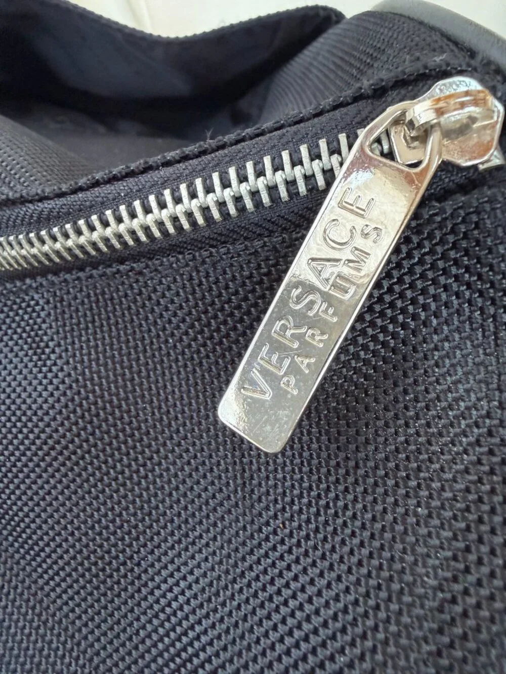 VERSACE PARFUMS BLACK NYLON DUFFLE BAG WEEKENDER TRAVEL CARRY ON NO STRAP